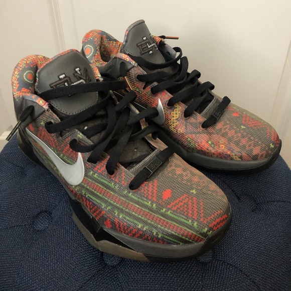 kobe black history month shoes